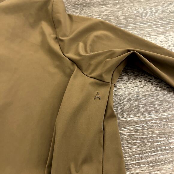 NWOT ADAY Check-In Top Long Sleeve Crop Top Sz Small Olive Brown Stretch Travel - Picture 15 of 16